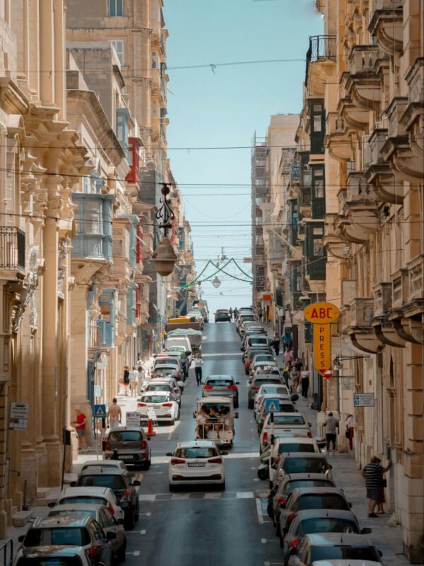 Malta-Verkehr-Autos