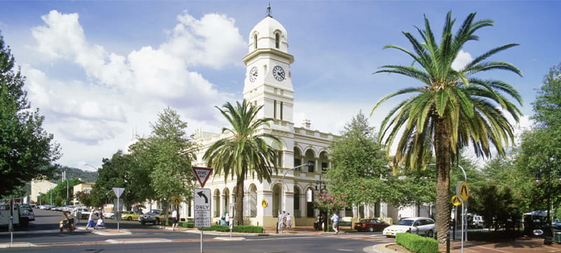 Cheap Car Hire in Tamworth Airport