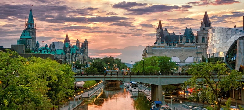 Location de Voitures à bas prix à Ottawa Aéroport