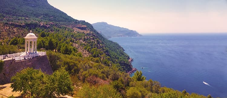 Hire a Motorbike in Mallorca