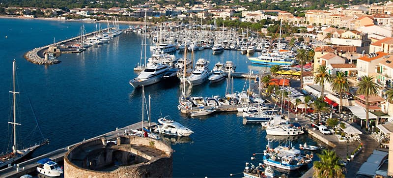 Najam Automobila u Korzika, Calvi