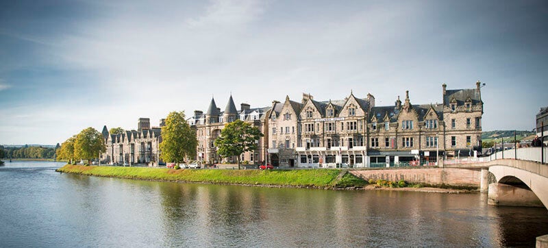 Dlaczego wynająć samochód w Inverness z CarJet?