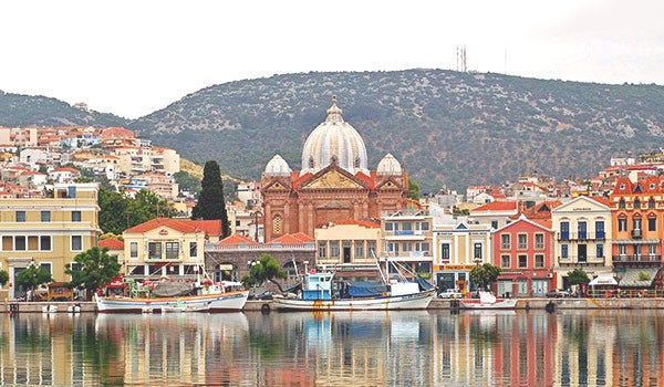 Pourquoi Louer une Voiture à Lesbos, Mytilène ? 