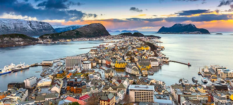 Por que Alugar um Carro em Ålesund?