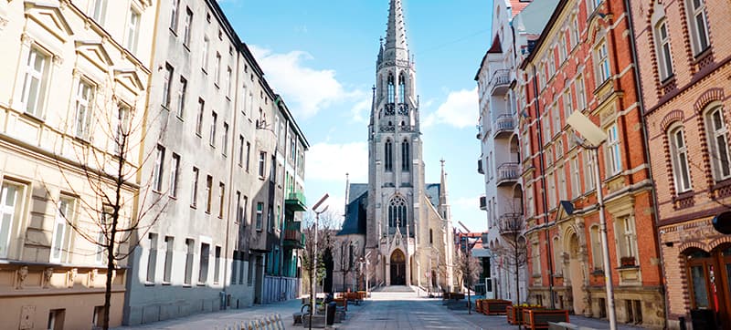 ¿Por qué Alquilar un Coche en Katowice?