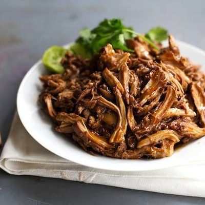 Honey Glazed Crockpot Chicken Adobo - simple pantry ingredients, hardly any hands-on time, 200 calories. | https://slim-core.today