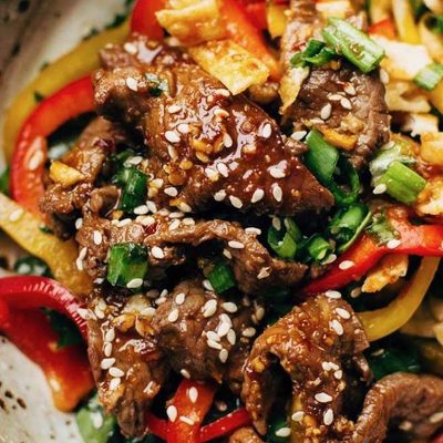 Korean BBQ Steak with peppers in a bowl.