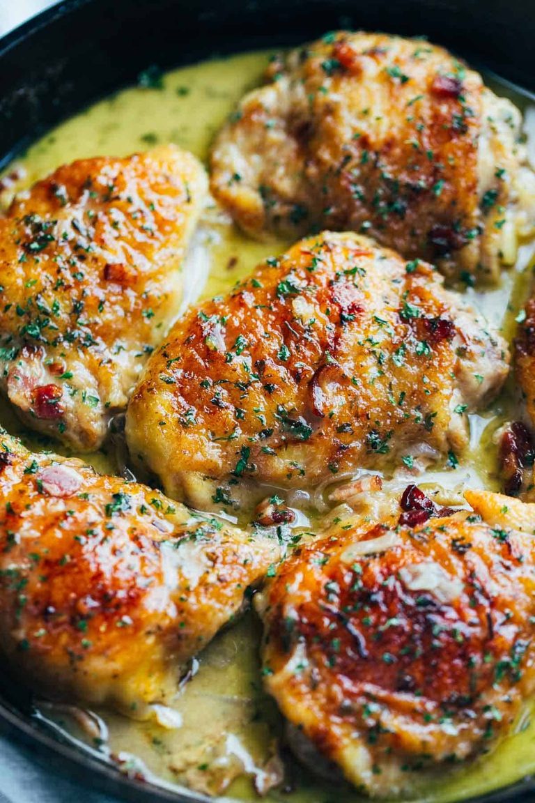 Skillet Chicken with Bacon and White Wine Sauce